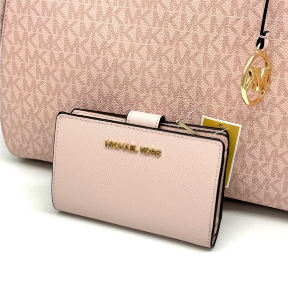 Michael Kors Large JST Chain Shoulder Bag & Bifold Zip Chain Wallet Powder - Picture 10 of 13